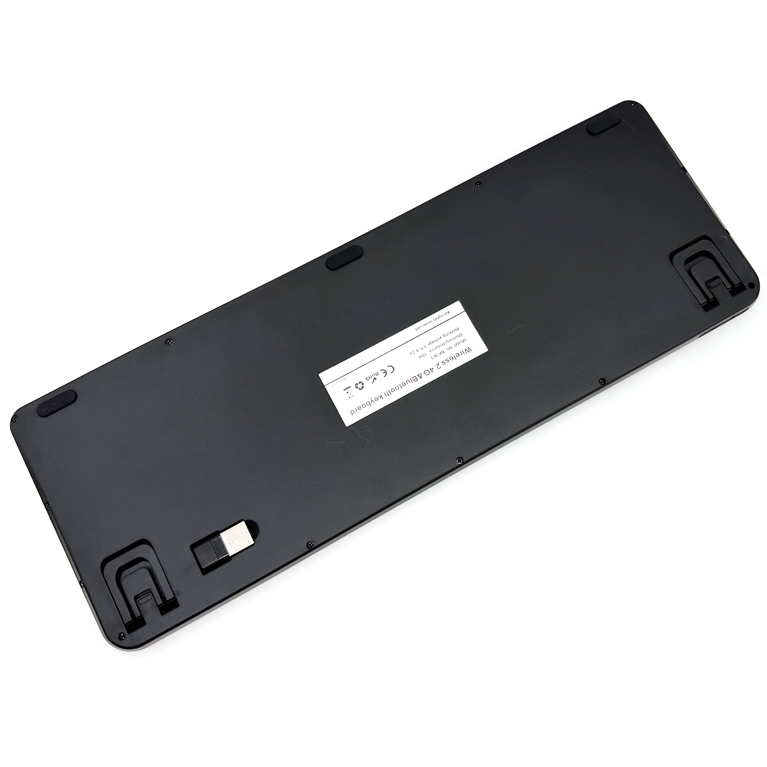 Slim and silent scissor keyboard